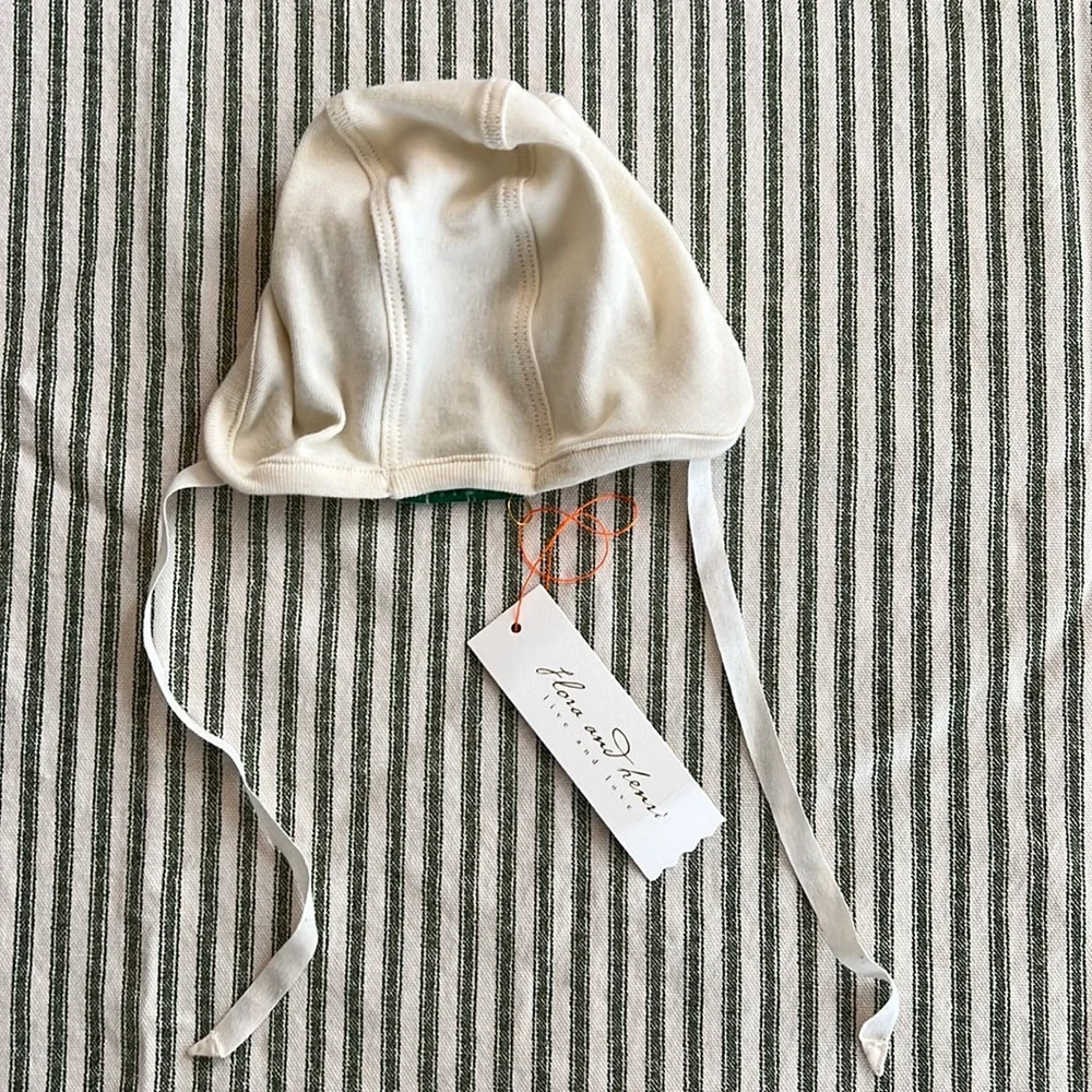 Flora and Henri baby cap - Picture 3 of 3
